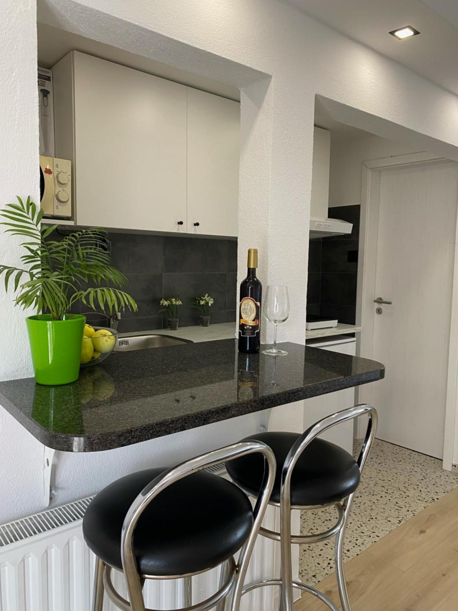 Studio Apartment Adrijana Zagabria Esterno foto
