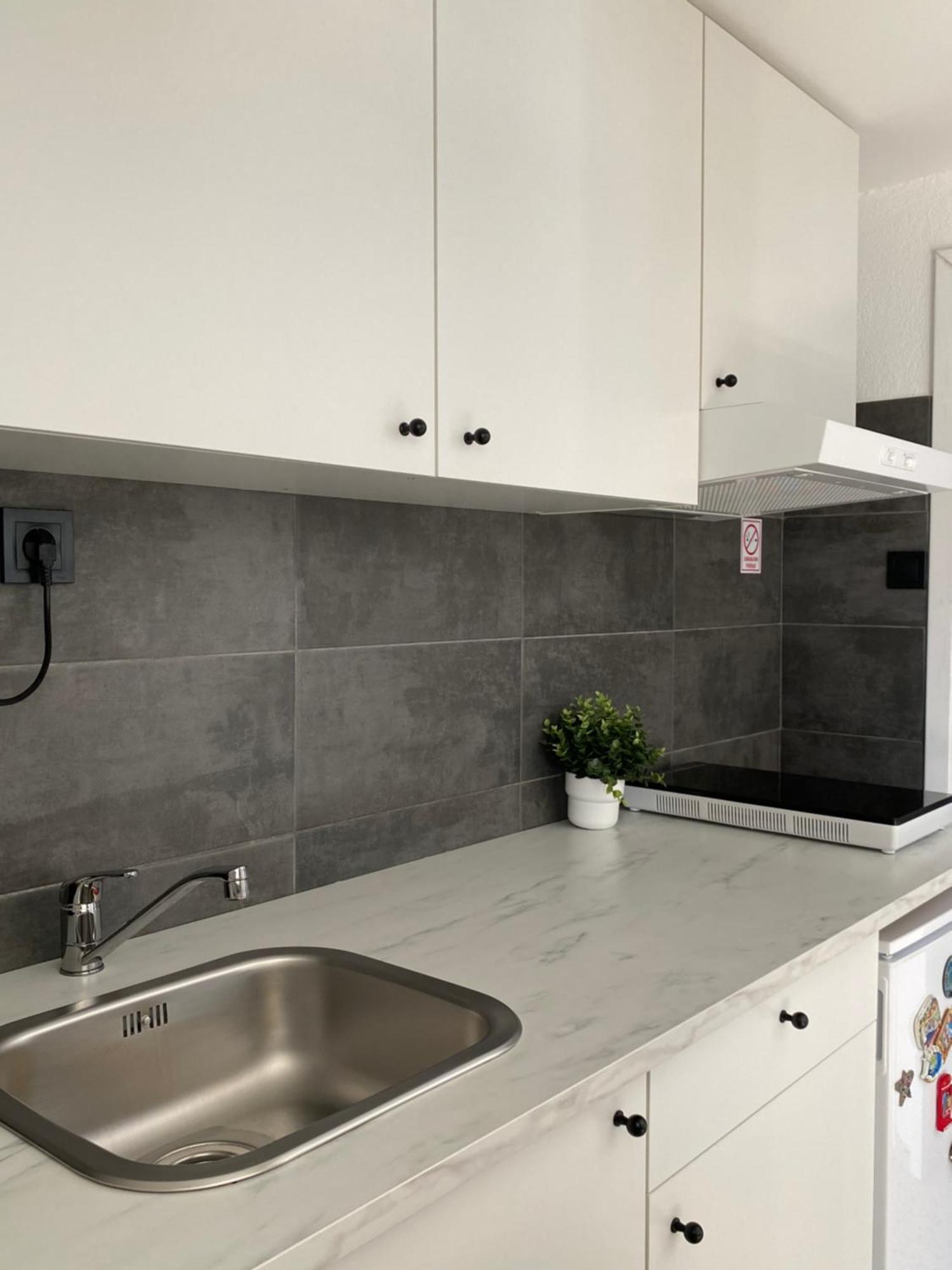 Studio Apartment Adrijana Zagabria Esterno foto
